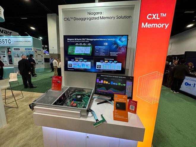 A picture of the SK hynix Niagra CXL platform at it&rsquo;s booth during SC'23
